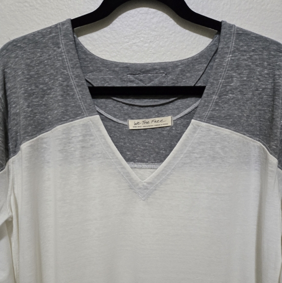 WE THE FREE Oversized Raglan Sleeve Tee V-Neck Gray White Size Extra Small - Picture 2 of 10
